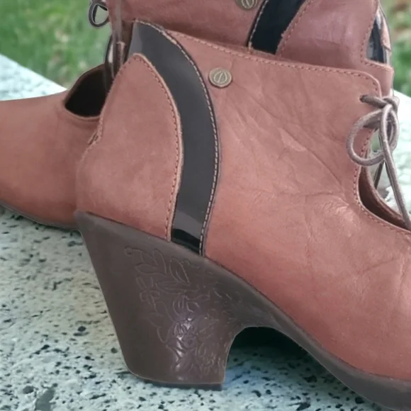 SERGIO TOMANI SUNDANCE Lace Up Boots 40 9 Artsy Leather Earthy Boho Ankle Travel - Picture 15 of 16